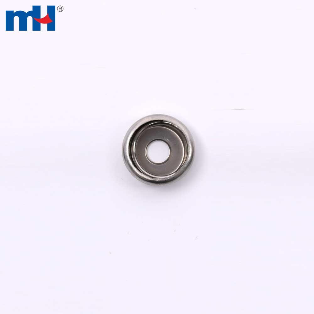 Lid button lock with snap screws