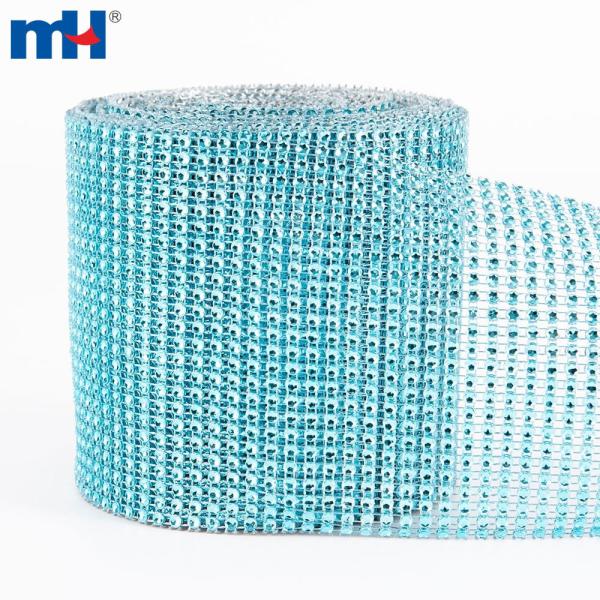 Catena in plastica con strass in cristallo