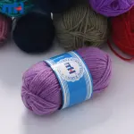Acrylgarn zum Handstricken