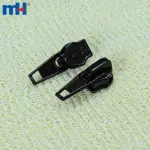 #7 Normal naylon fermuar çekiciyle otomatik kaydırmalı kilit