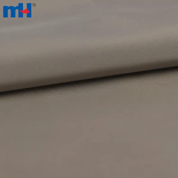 Tejido de poliéster viscoelástico para la chaqueta.