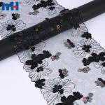 Siyah örgü dantel kenarı