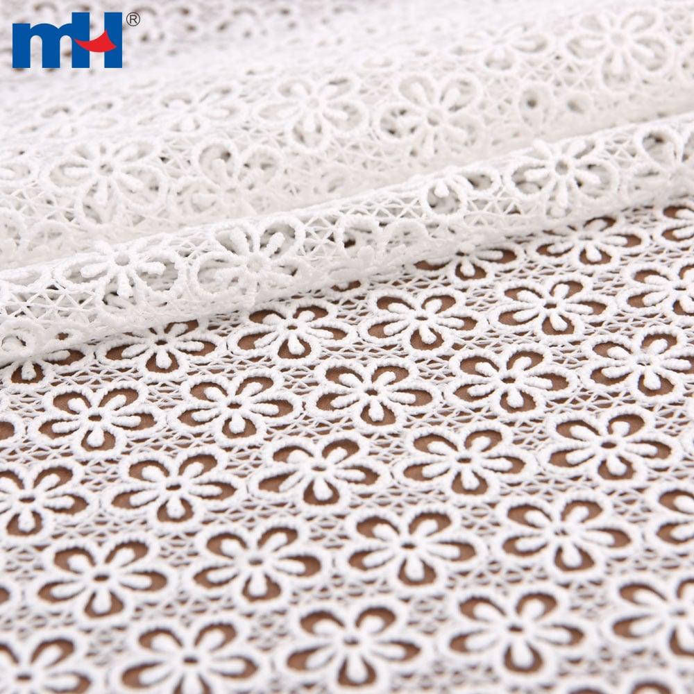 Tissu en dentelle partout