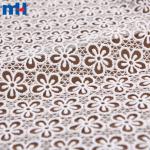 Tissu en dentelle partout