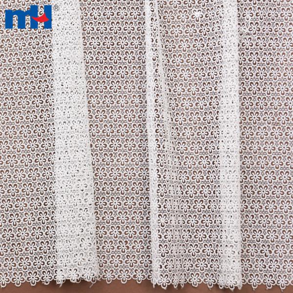Tissu en dentelle partout
