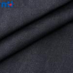 Tecido elástico feito de 98% algodão e 2% elastano para jeans
