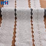 Bordure en dentelle à œillets en coton
