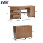 Mesa de costura plegable de madera y estación de manualidades.