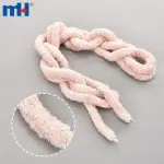 Luxuosos fios de chenille dourados e prateados