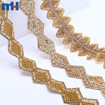 Fournisseur B2B Embellissements de perles adhésives chaudes avec perles de tube de verre et strass