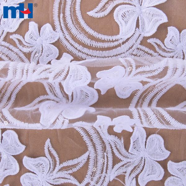 Dentelle en maille brodée 3D