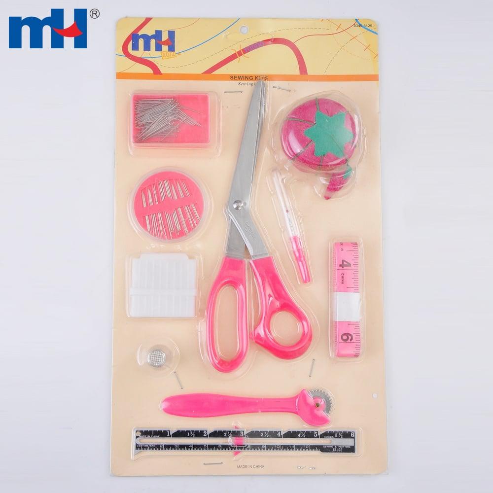 Kit de couture de voyage dans un emballage plastique