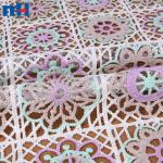 Tissu dentelle arc-en-ciel