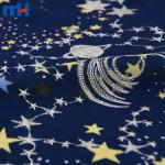 Tela de algodón bordada con un cielo estrellado