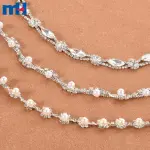 Catena a coppe di perle e cristalli