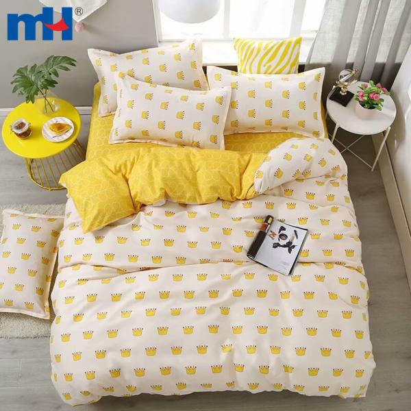 Four-piece bedding set made of polyester fiber