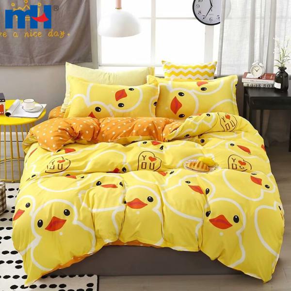 Four-piece bedding set made of polyester fiber