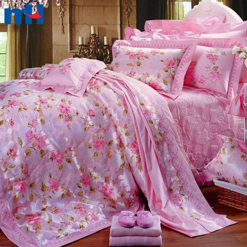 Bed sheet set printed with bed sheet material
