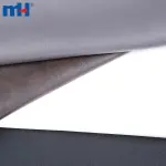 Der obere Teil des Schuhs besteht aus Kunstleder