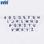 Cuentas de letras para pulseras y collares.