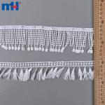 Bordure en dentelle avec pompon