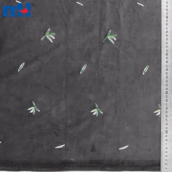 Tissu velours avec broderie