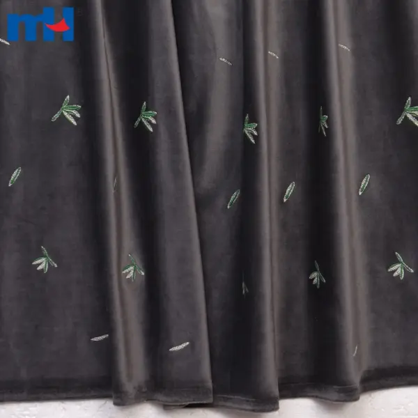 Tissu velours avec broderie